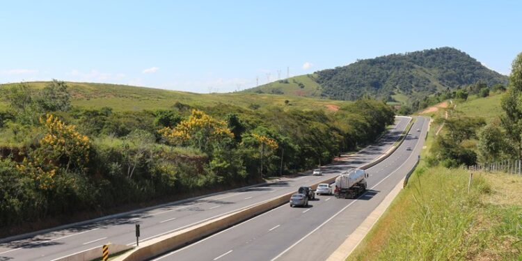 Obras de duplicação na BR-101 podem provocar lentidão em Macaé e região