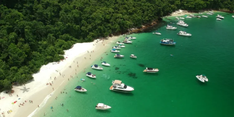Turistas passam a pagar taxa para visitar Angra dos Reis e Ilha Grande