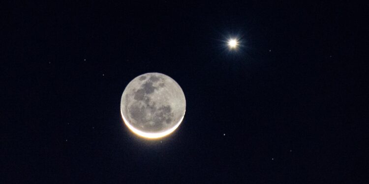 Fenômeno raro reúne Lua e três planetas em espetáculo visível no Brasil