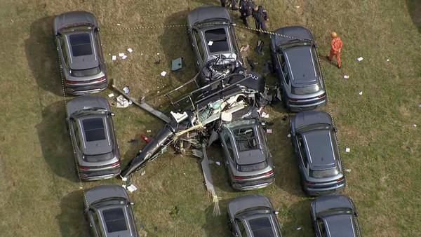 Helicópteros colidem no ar, caem em terreno e deixam cinco mortos