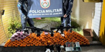 Prejuízo milionário ao tráfico: 32ºBPM apreende fuzis e mais de 169 kg de entorpecentes