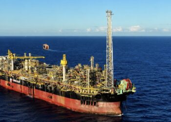 Sindicato denuncia possível corte de 30% em contratos da Petrobras