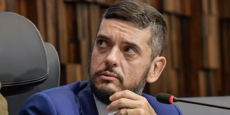 PF prende Rodrigo Bacellar, Marcio Poncio e Adilsinho em operação contra esquema ligado ao CV