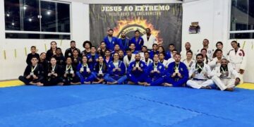 Macaé dá show no Mundial da CBJJO e volta cheia de medalhas