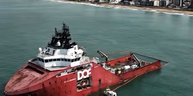 ATUALIZAÇÃO: E o Skandi Amazonas?Marinha explica por que ele ainda não desencalhou