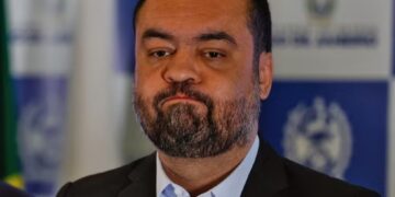 PF mira Cláudio Castro em nova fase de operação que investiga fraudes na Refit
