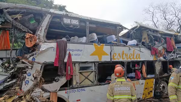 Tragédia na BR-040: ônibus fazia transporte clandestino e número de mortos chega a 10