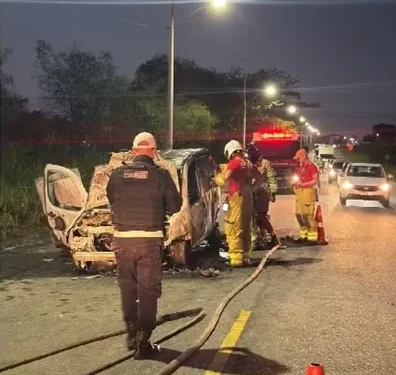 Homem sofre queimaduras em 63% do corpo após explosão de carro que transportava cilindros de GNV