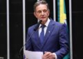 Por 4 a 3, TSE suspende inelegibilidade e mantém Crivella na disputa pelo Senado