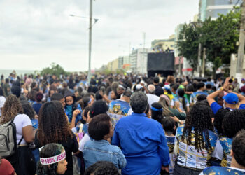 Marcha para Jesus reúne fiéis em tarde de fé e louvor em Macaé