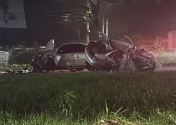 Batida frontal deixa dois mortos e cinco feridos em Rio das Ostras