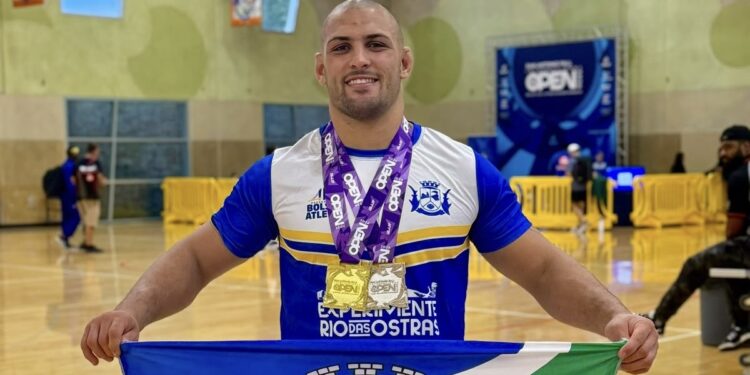 Atleta de Rio das Ostras vence primeiro desafio de jiu-jítsu nos EUA