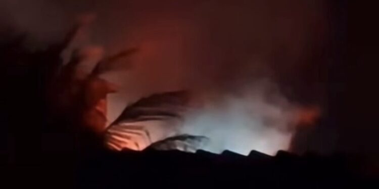 Apagão atinge cidades da Região dos Lagos após incêndio em subestação