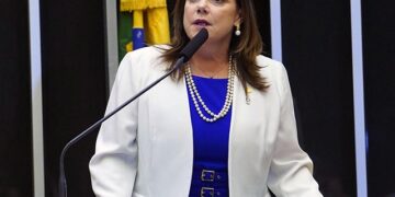 Filha de deputada é abordada pela PF com R$ 600 mil em espécie