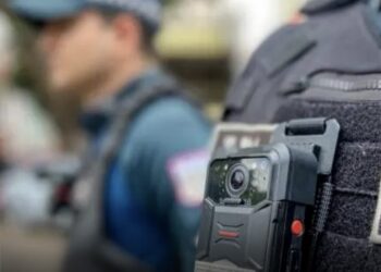Após operação com 122 mortos, RJ prevê contratar novas câmeras corporais para policiais