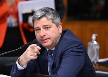 Carlos Portinho é reeleito senador pelo Rio de Janeiro