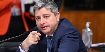 Carlos Portinho é reeleito senador pelo Rio de Janeiro