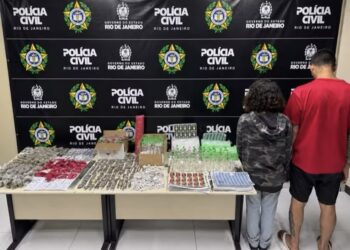 Casal é preso com mais de 500 porções de drogas em operação da Polícia Civil