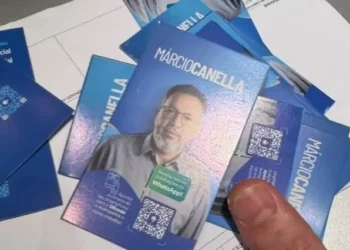 PF encontra material de campanha de Márcio Canella em endereço de filho de líder do Comando Vermelho
