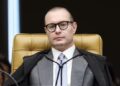 Zanin, do STF, dá cinco dias para TSE explicar anulação dos votos de Garotinho e vitória de Douglas Ruas no RJ