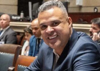 Vereador do Rio é preso pela PF em investigação sobre esquema de internet do Comando Vermelho