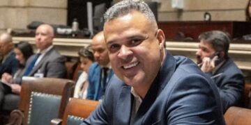 Secretário de Queimados e ex-vereador é morto a tiros na Avenida Brasil, no Rio