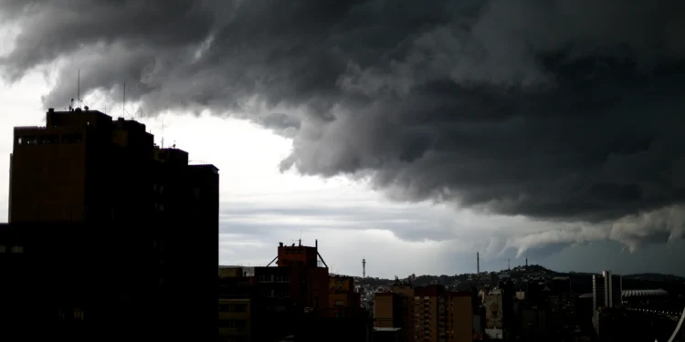 Região dos Lagos entra em alert para tempestades, ventos de até 60 km/h e risco de granizo